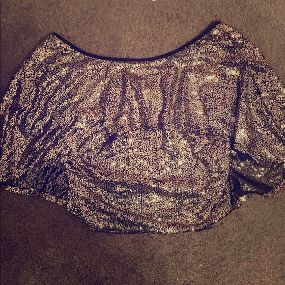 Sequent gold blouse size 2xl. Runs small. - Picture 1 of 3